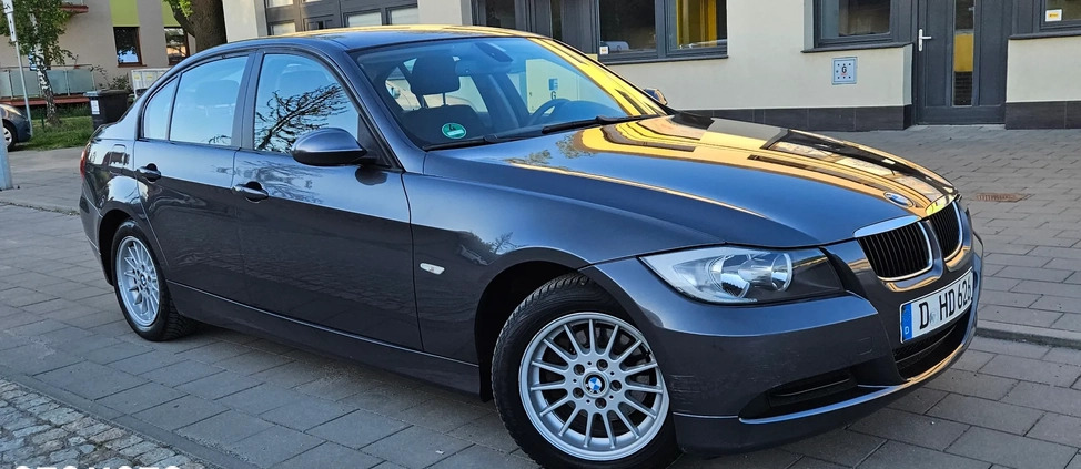 BMW Seria 3 cena 13900 przebieg: 238000, rok produkcji 2007 z Legnica małe 211